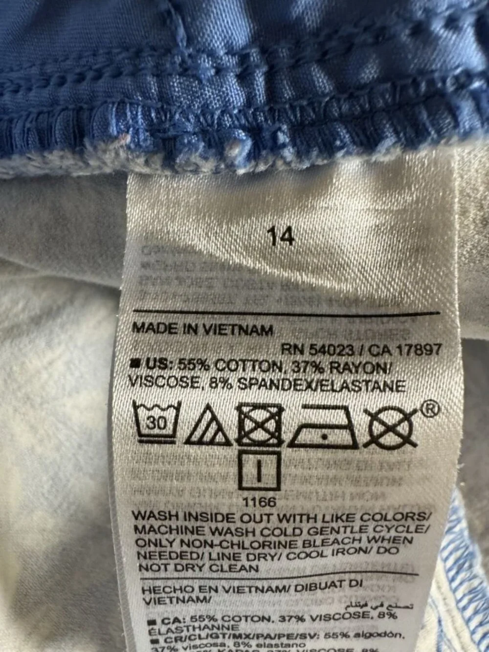 Old Navy High Rise Pixie Shorts Women’s 14 Blue White Print Stretch - Picture 5 of 5
